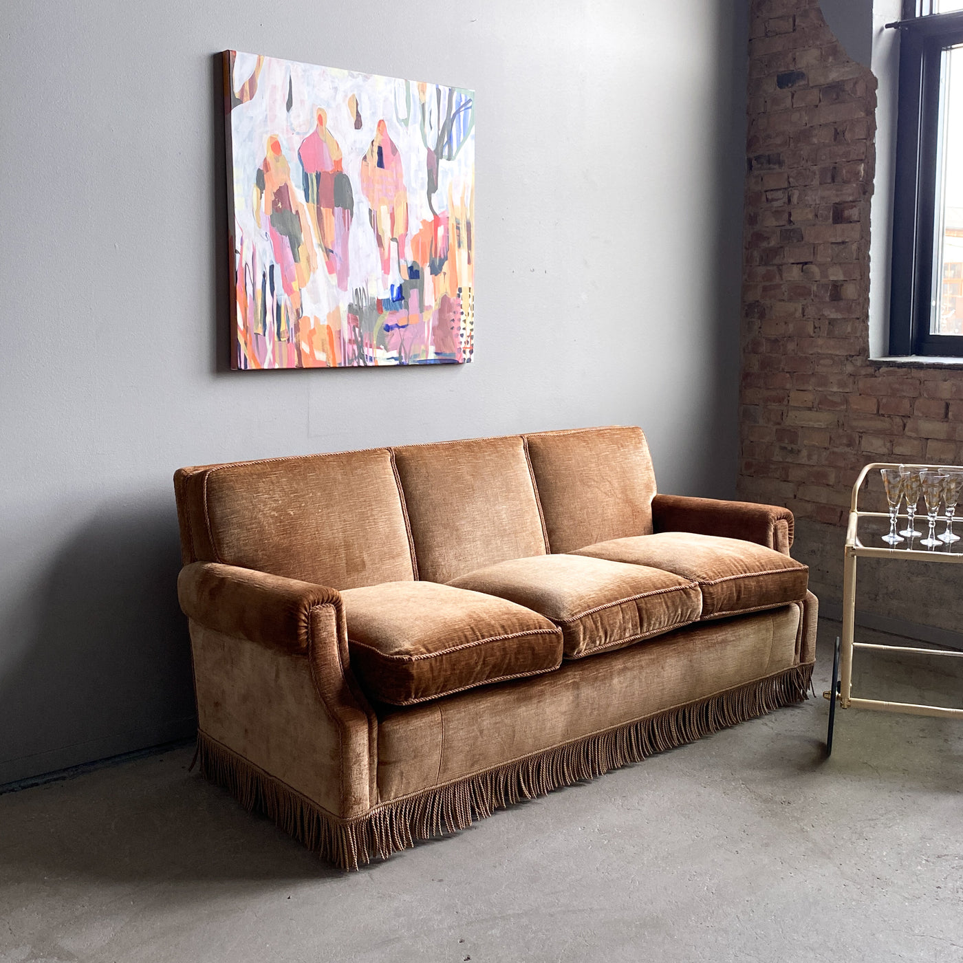 Nougatfärgad soffa med fransar, 60-tal