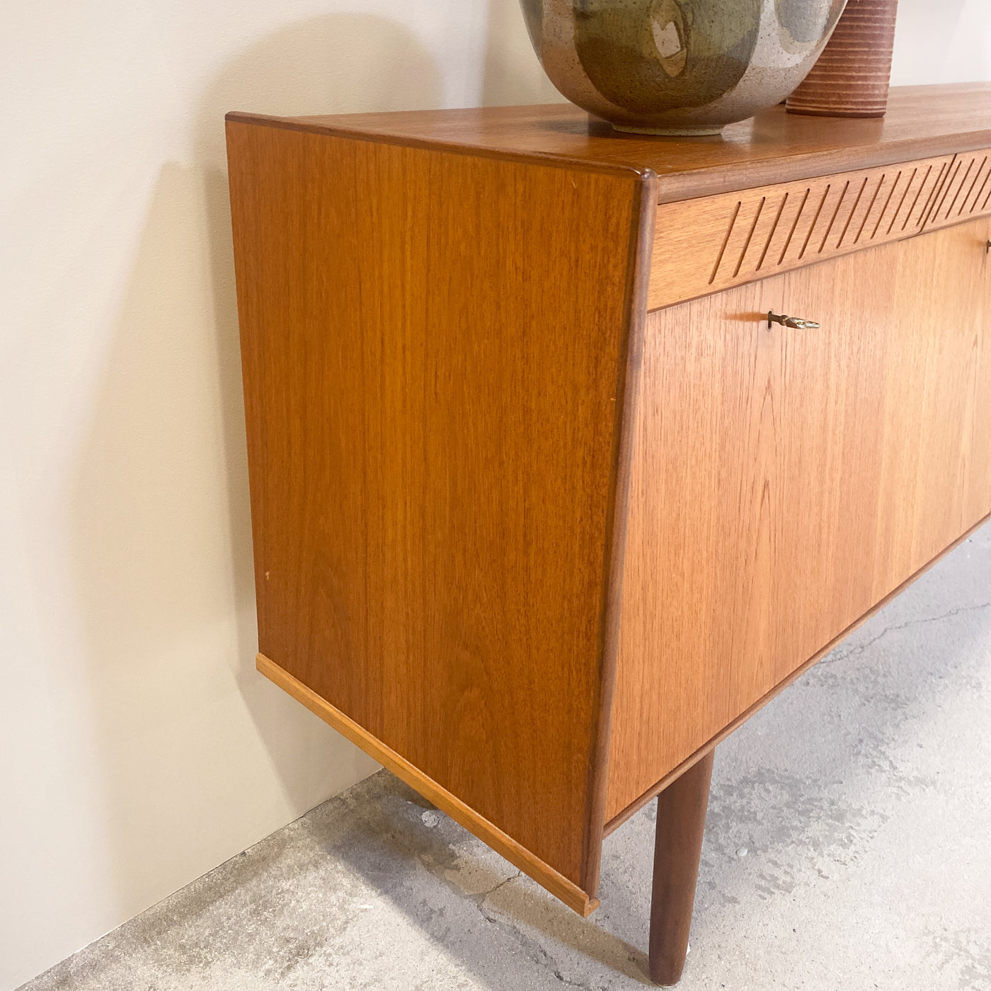 Sideboard i teak