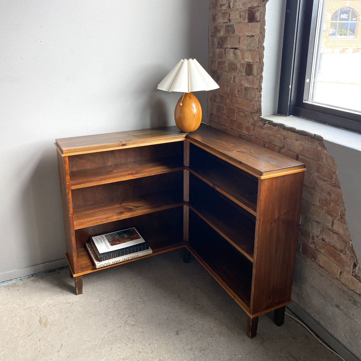 Hörnbokhylla 30/40-tal