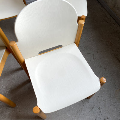 6 stolar i vitt och bok - stapelbara