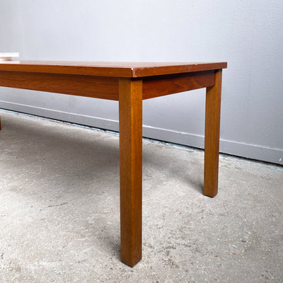 Bänk i teak