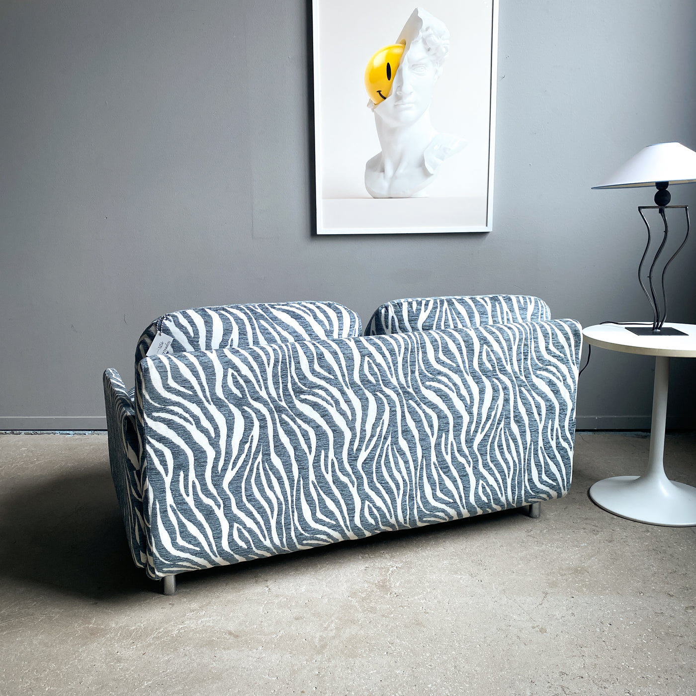 2-sits soffa i zebratyg