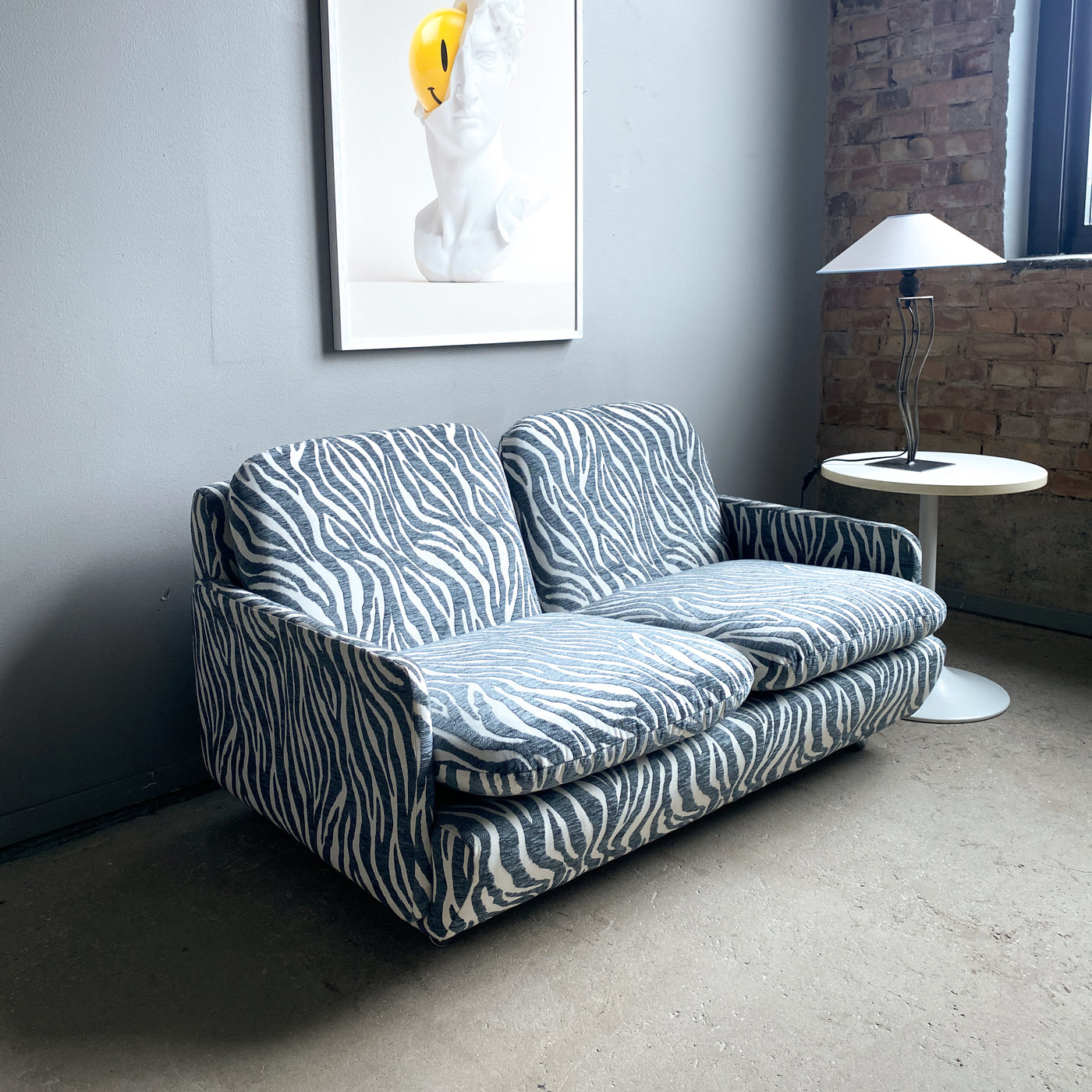 2-sits soffa i zebratyg
