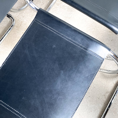 6 stolar i bauhaus stil i läder och krom