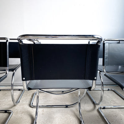 6 stolar i bauhaus stil i läder och krom
