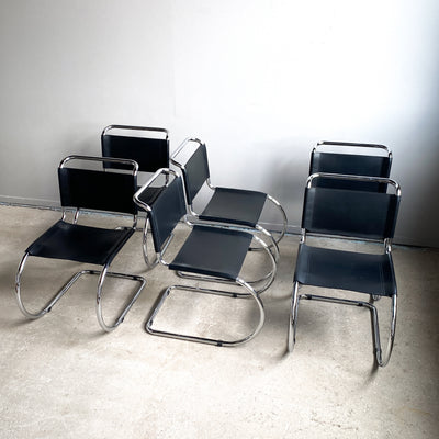 6 stolar i bauhaus stil i läder och krom