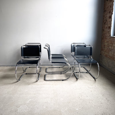 6 stolar i bauhaus stil i läder och krom