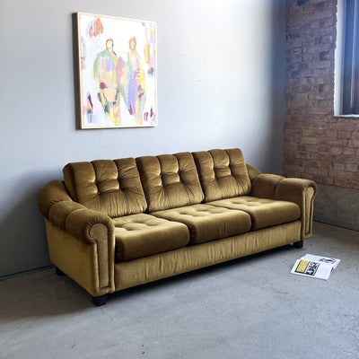 Olivgrön plyschsoffa 70-tal