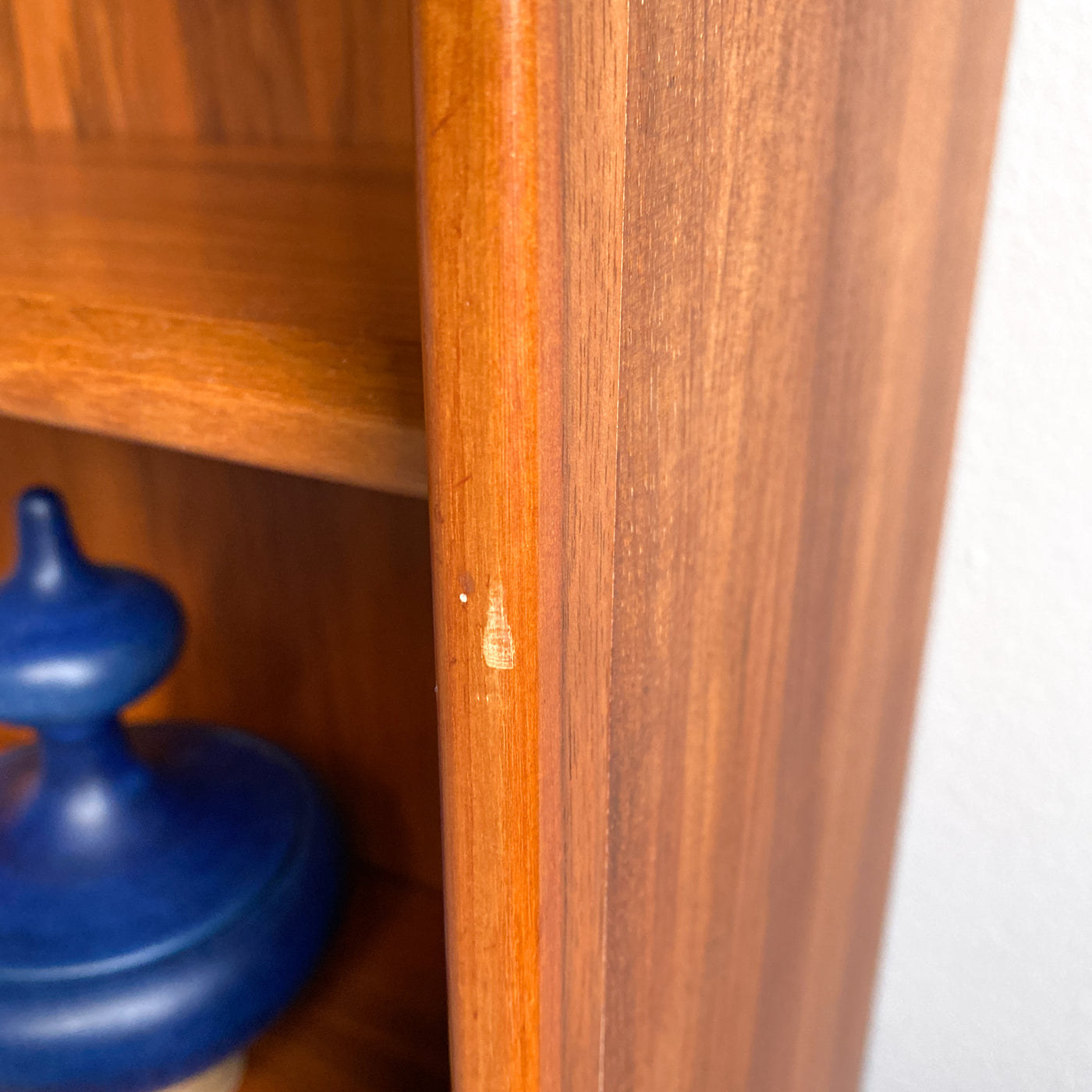 Bokhylla i valnöt, 60-tal