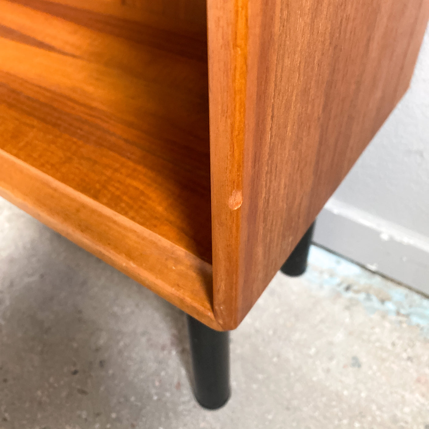 Bokhylla i valnöt, 60-tal