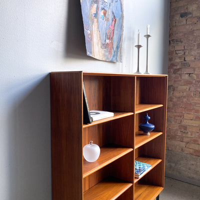 Bokhylla i valnöt, 60-tal