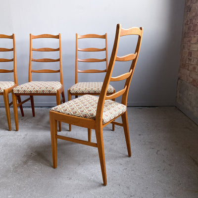 4 stolar i ek -60-tal