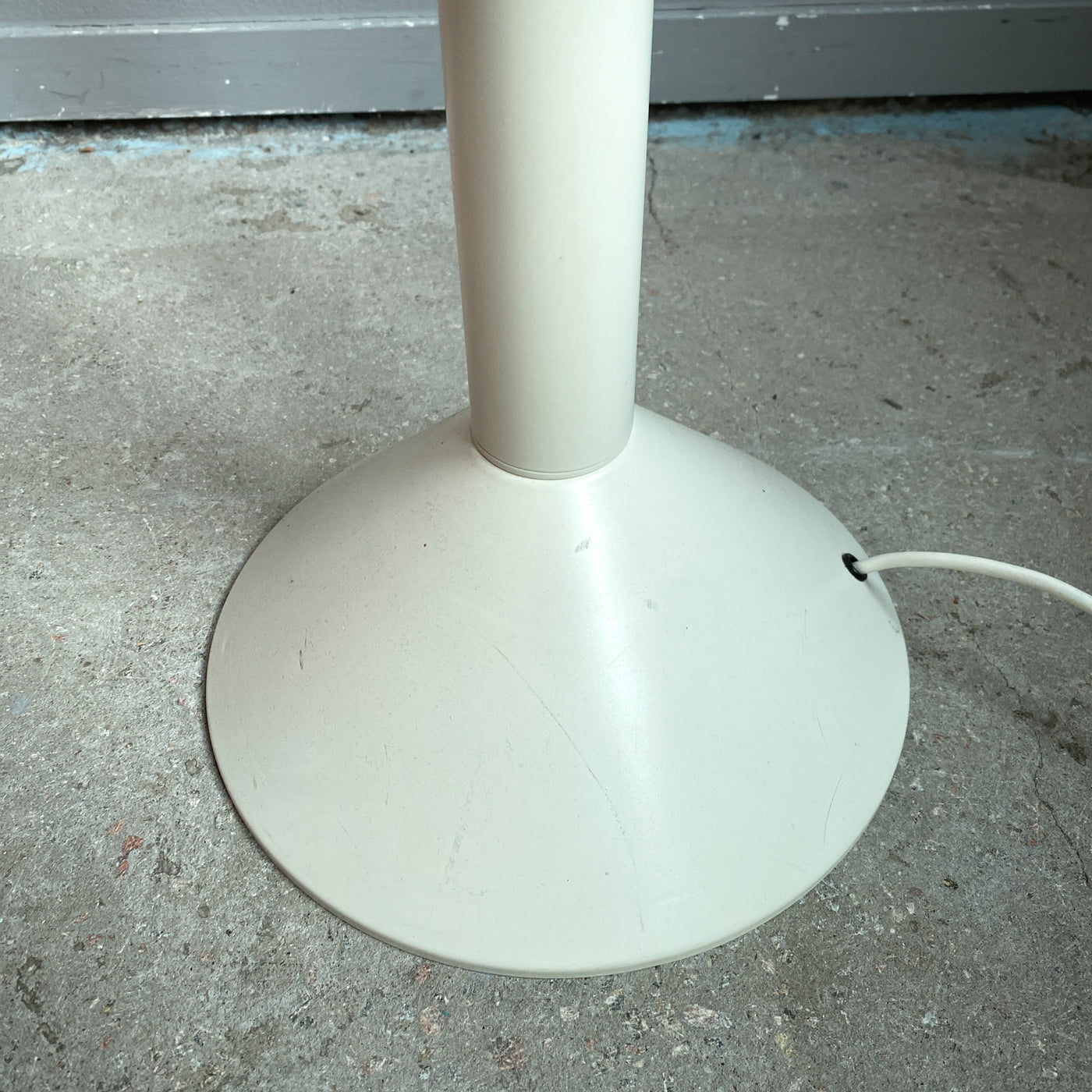 Golvlampa -Örsjö belysning 80-tal