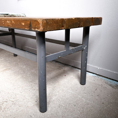 Sittbänk från gammal skola