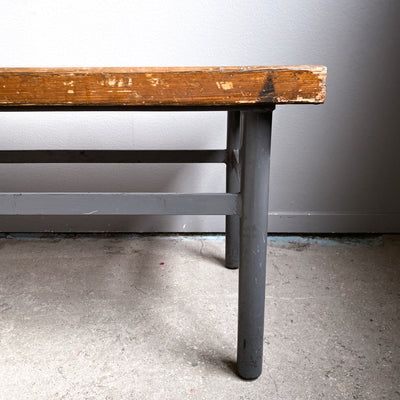 Sittbänk från gammal skola