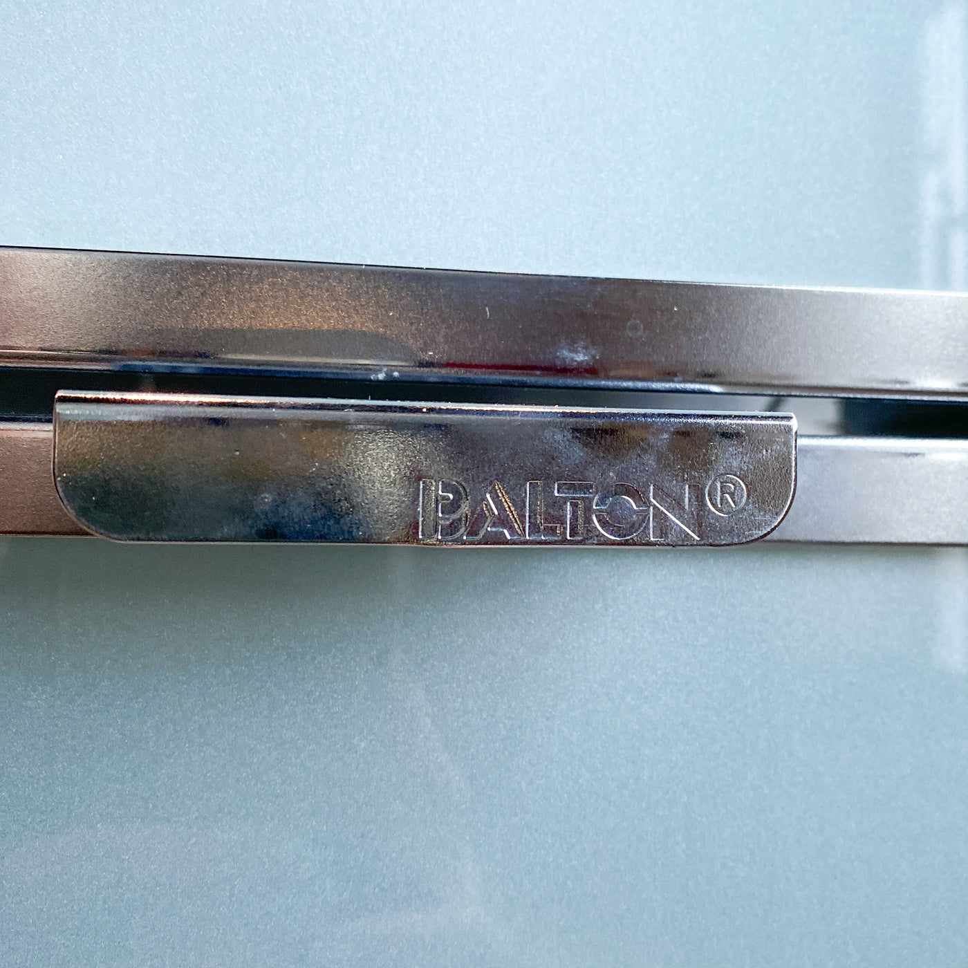 Hyllsystem i metall och glas - Balton, 90/2000-tal