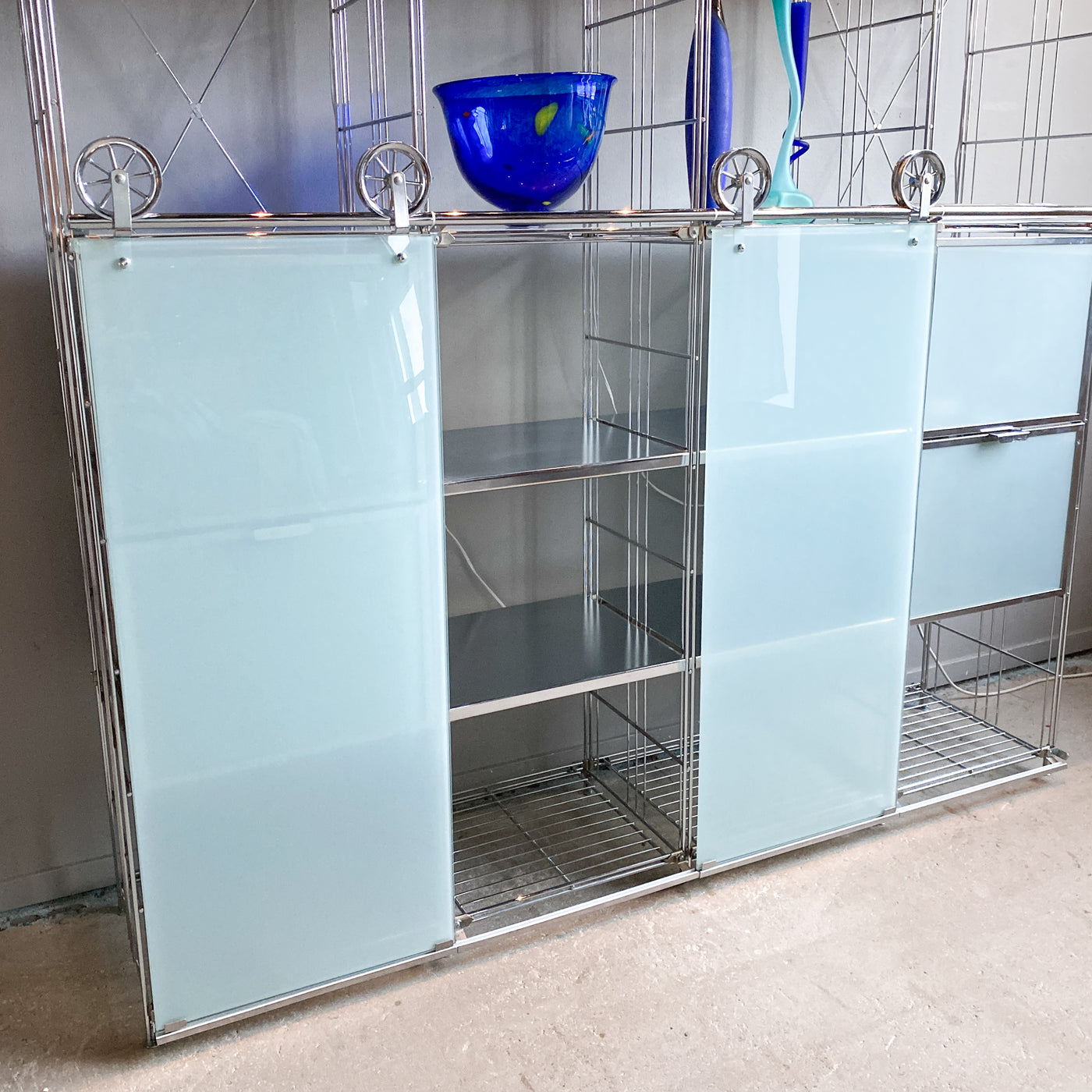 Hyllsystem i metall och glas - Balton, 90/2000-tal