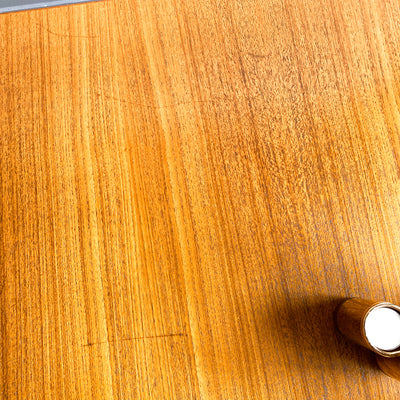 Matbord i teak med utdragsskivor