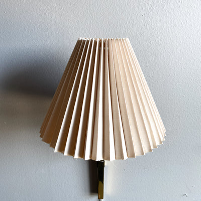 Vägglampa i mässing