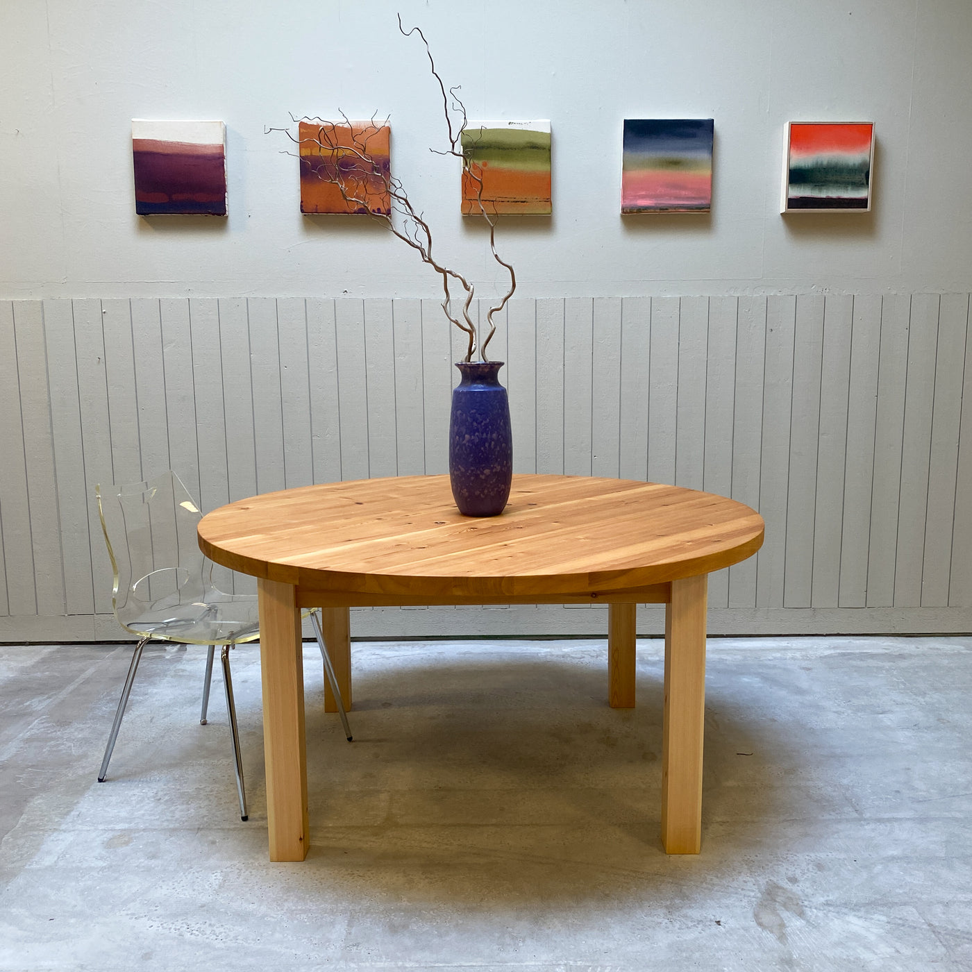 Stort runt matbord i furu , 150 cm - 70-tal