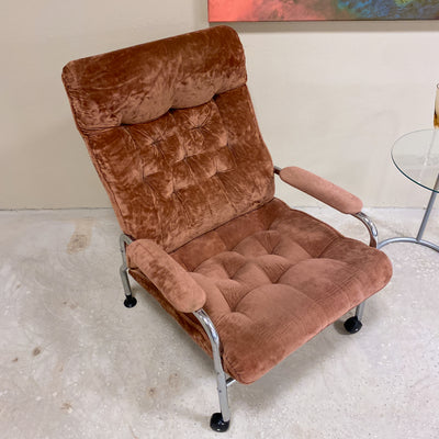 Fåtölj i krom och rosabrun plysch