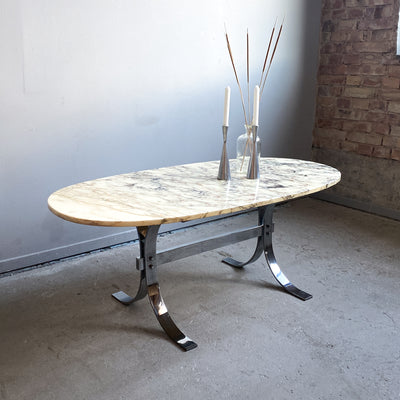 Soffbord i marmor och krom