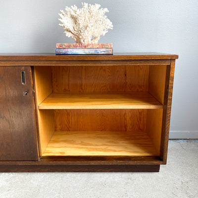 Sideboard i betsad ek