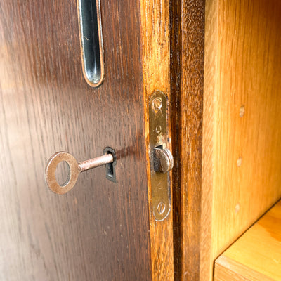 Sideboard i betsad ek