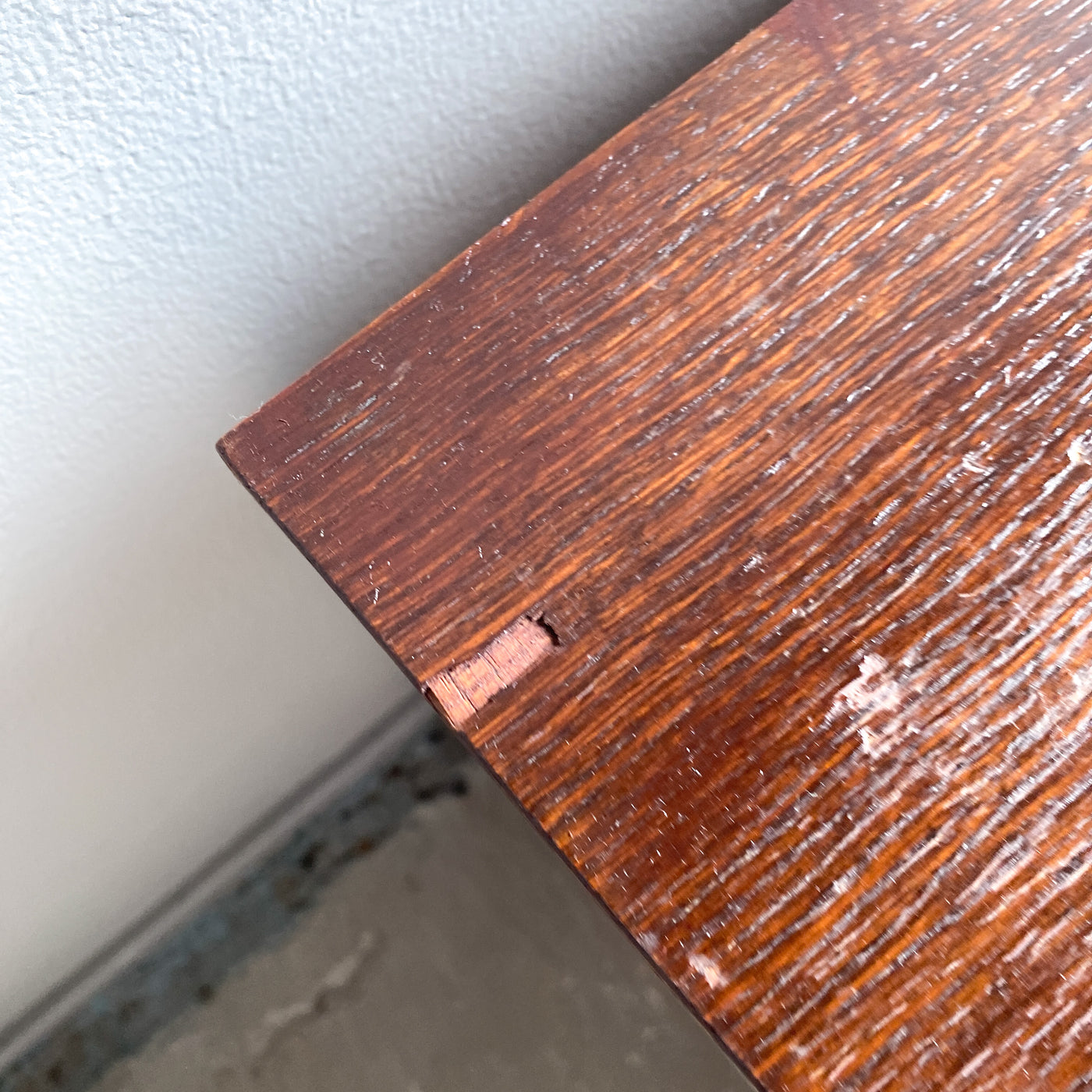 Sideboard i betsad ek