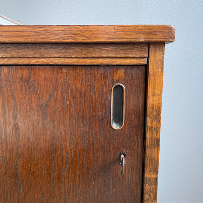 Sideboard i betsad ek