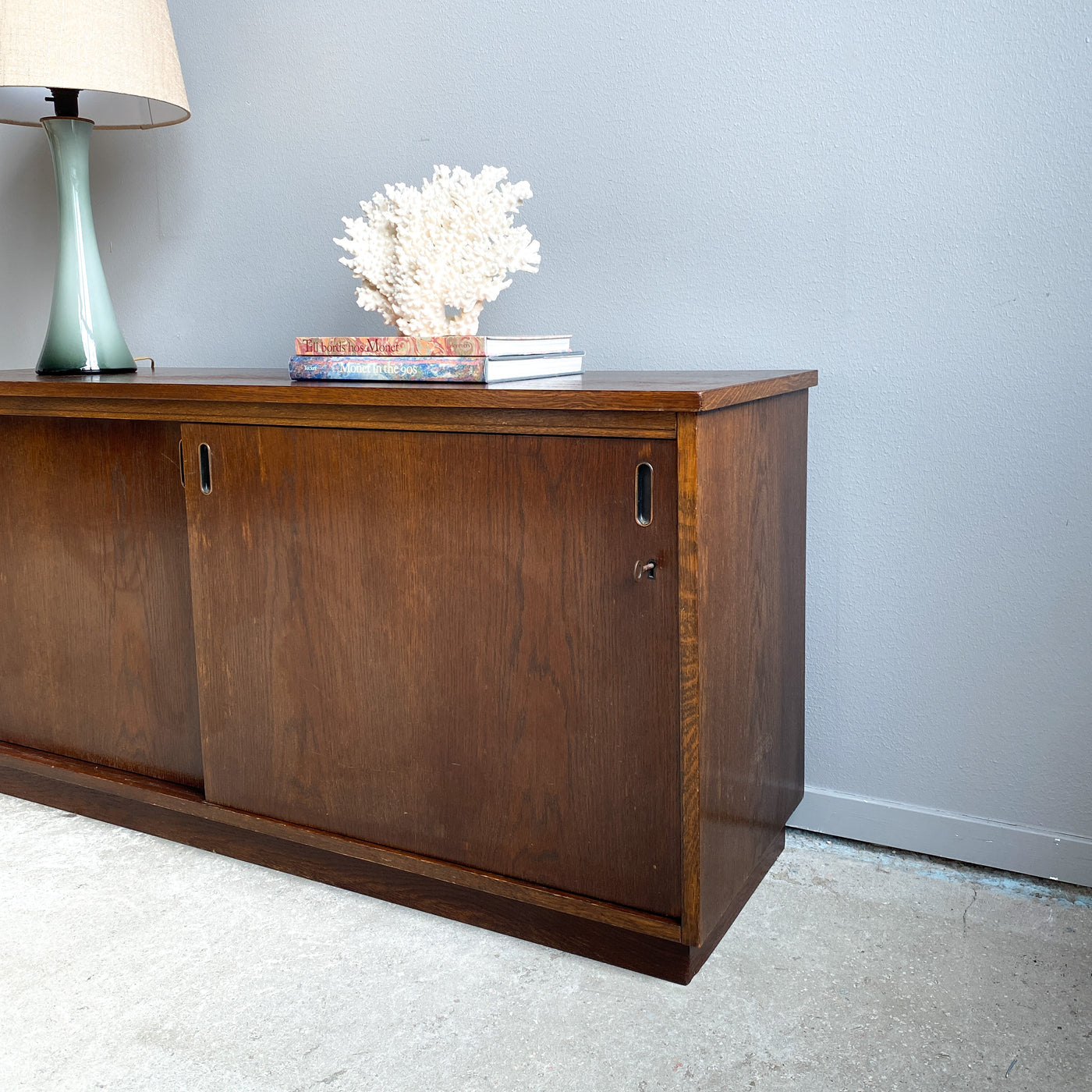 Sideboard i betsad ek