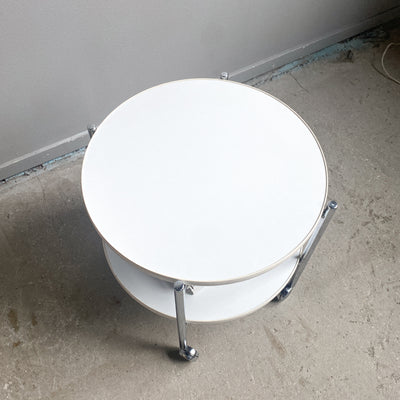 Sidobord i krom vitt