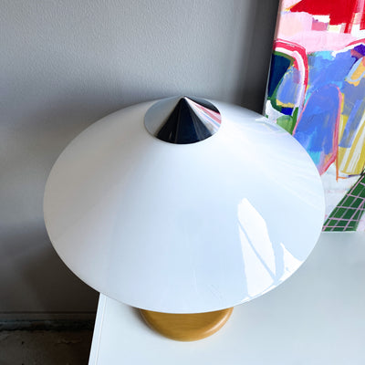 Bordslampa med skärm i vit plast -NAFA