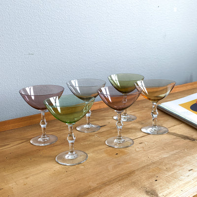 6 färgade champagnekupor