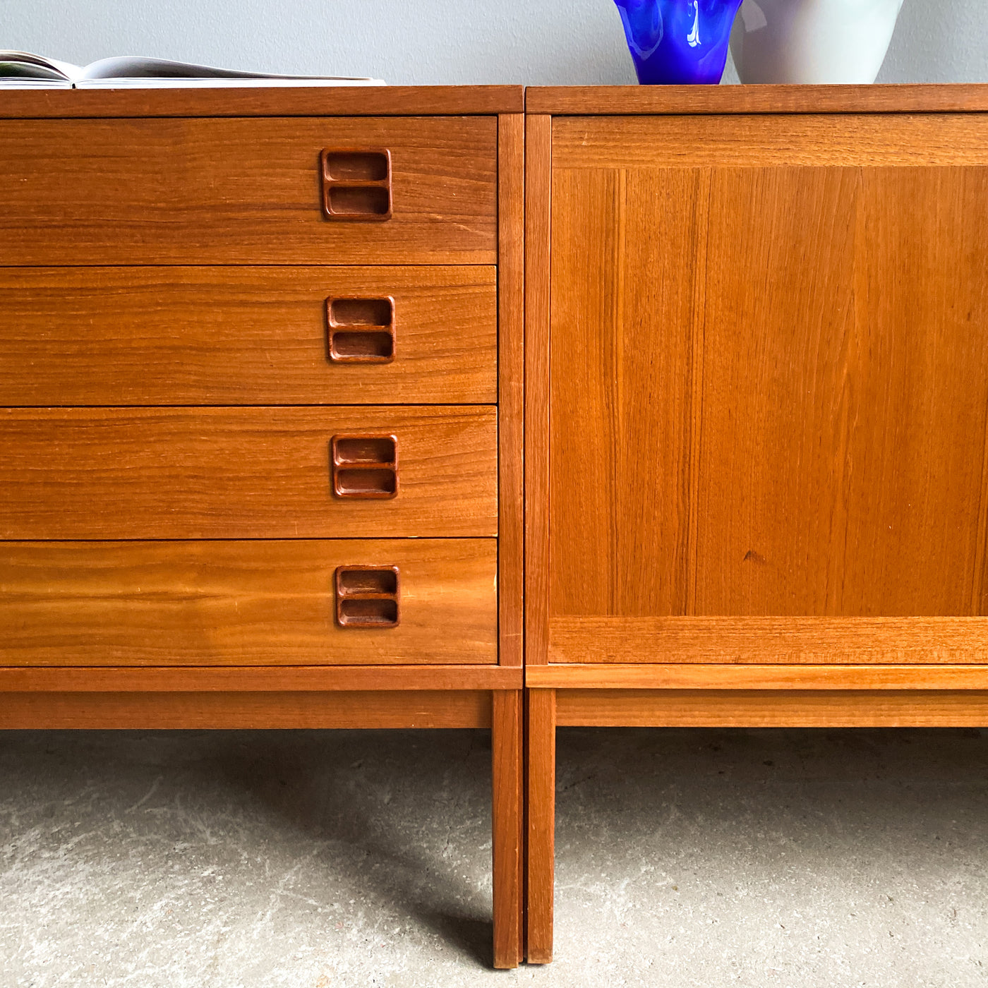 Paret mindre sideboard i teak - Comet, Bogeryds Möbelfabrik