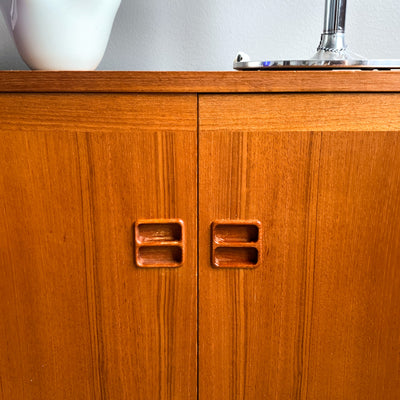 Paret mindre sideboard i teak - Comet, Bogeryds Möbelfabrik