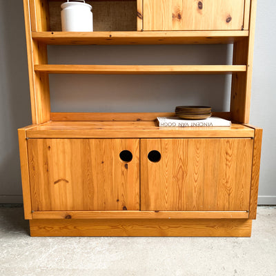 Hylla med barskåp/sideboard i furu