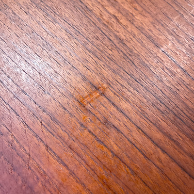 Runt matbord i mörk teak med 2 iläggsskivor