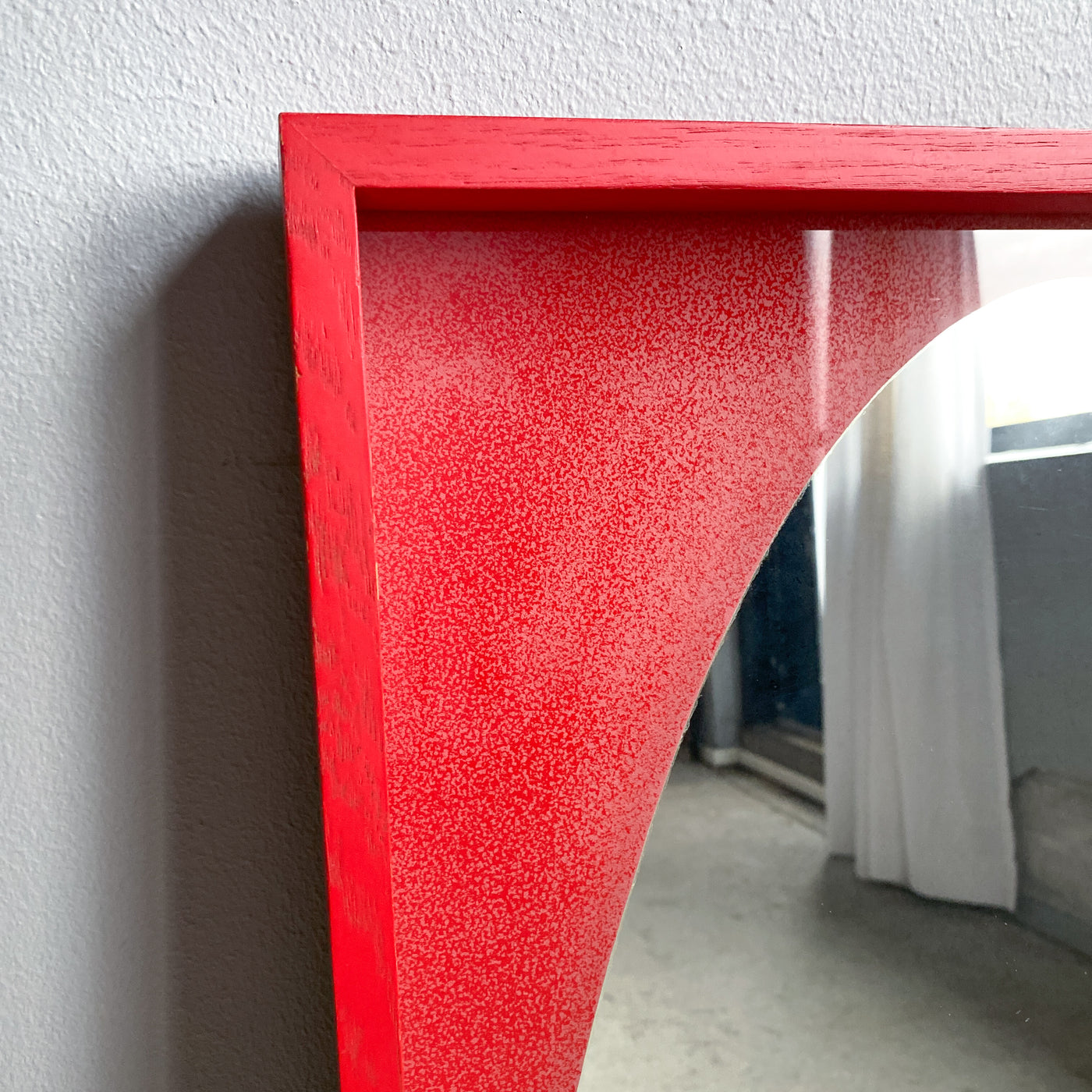 Röd spegel - Glas & Trä, Hovmantorp