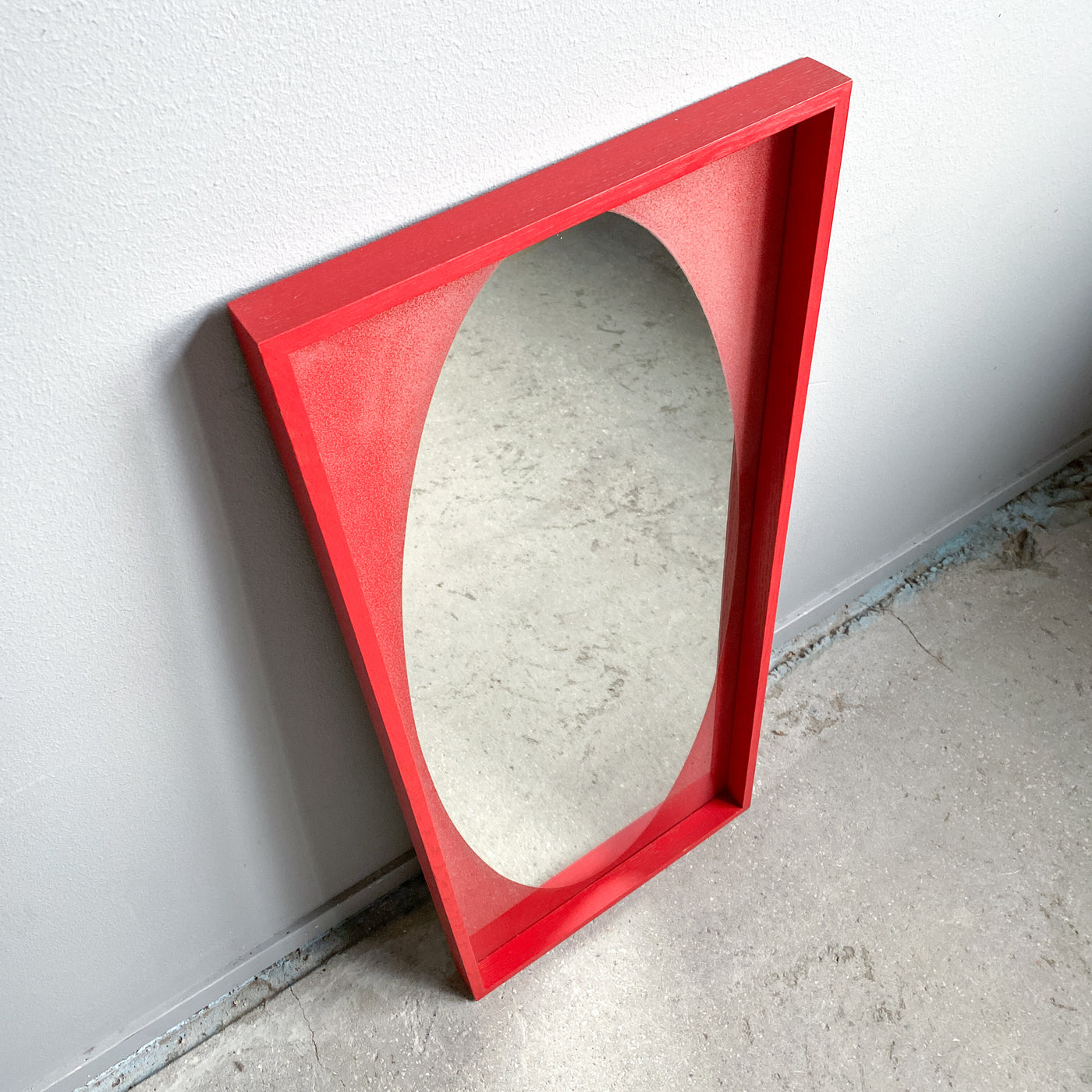 Röd spegel - Glas & Trä, Hovmantorp