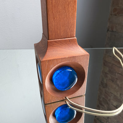Bordslampa i teak - Tranås Stilarmatur
