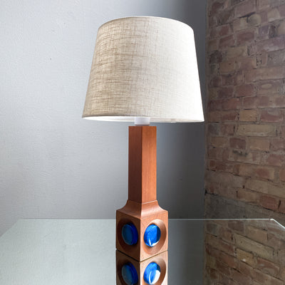 Bordslampa i teak - Tranås Stilarmatur