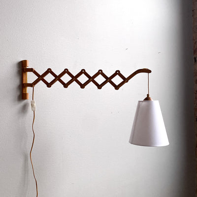 Saxlampa i teak