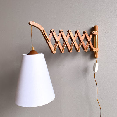 Saxlampa i teak