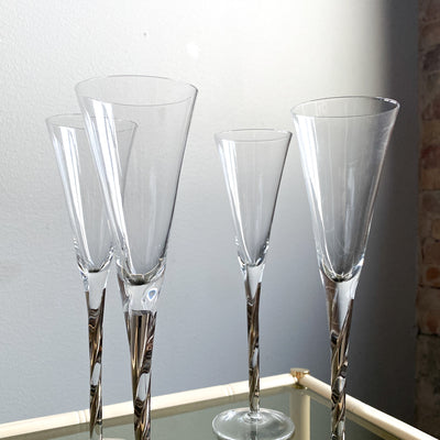 4 höga champagneglas