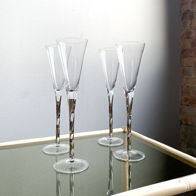 4 höga champagneglas