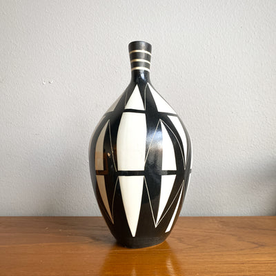 Diagonal - Karin Björquist, Gustavsberg studiohand