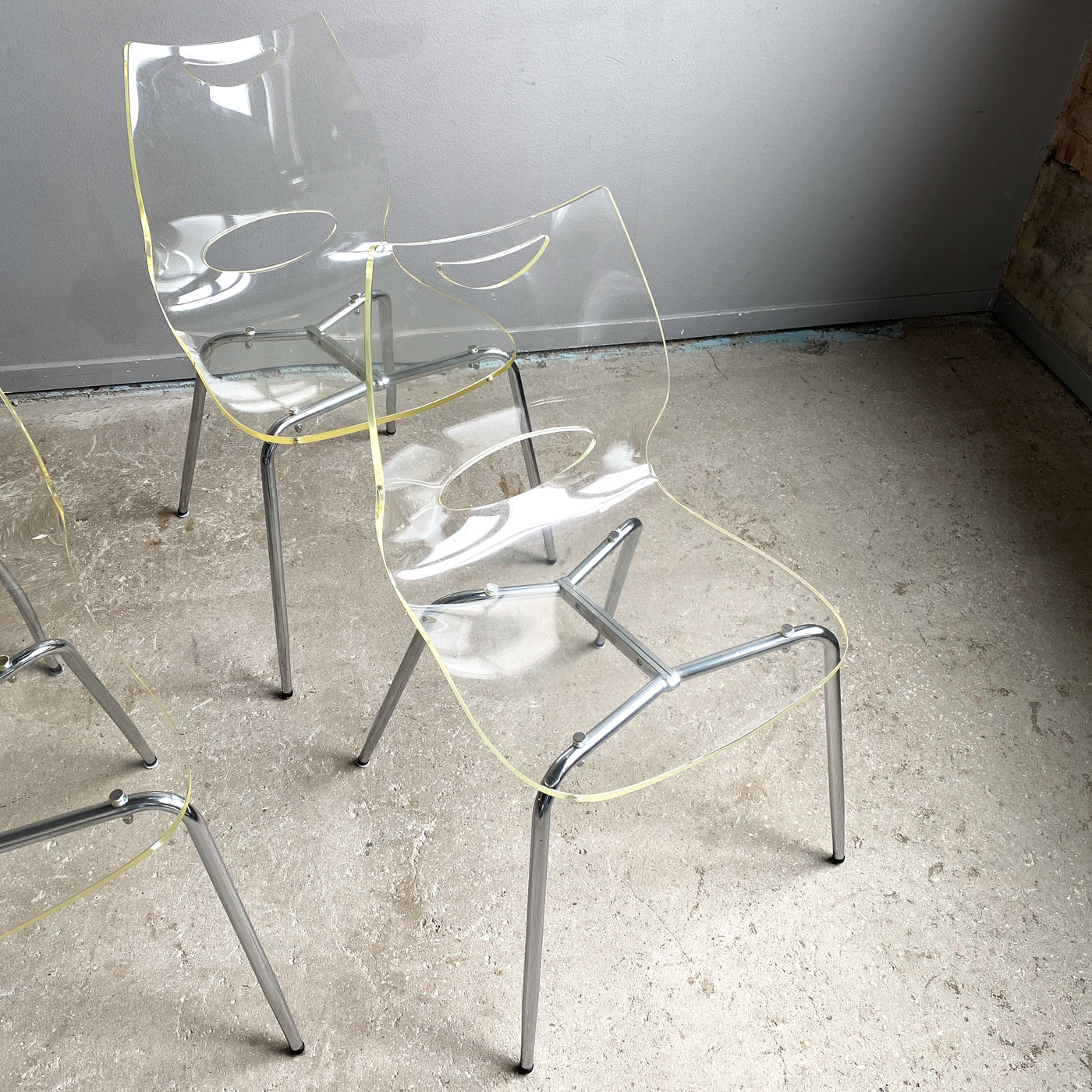 4 stolar i plexi/akryl