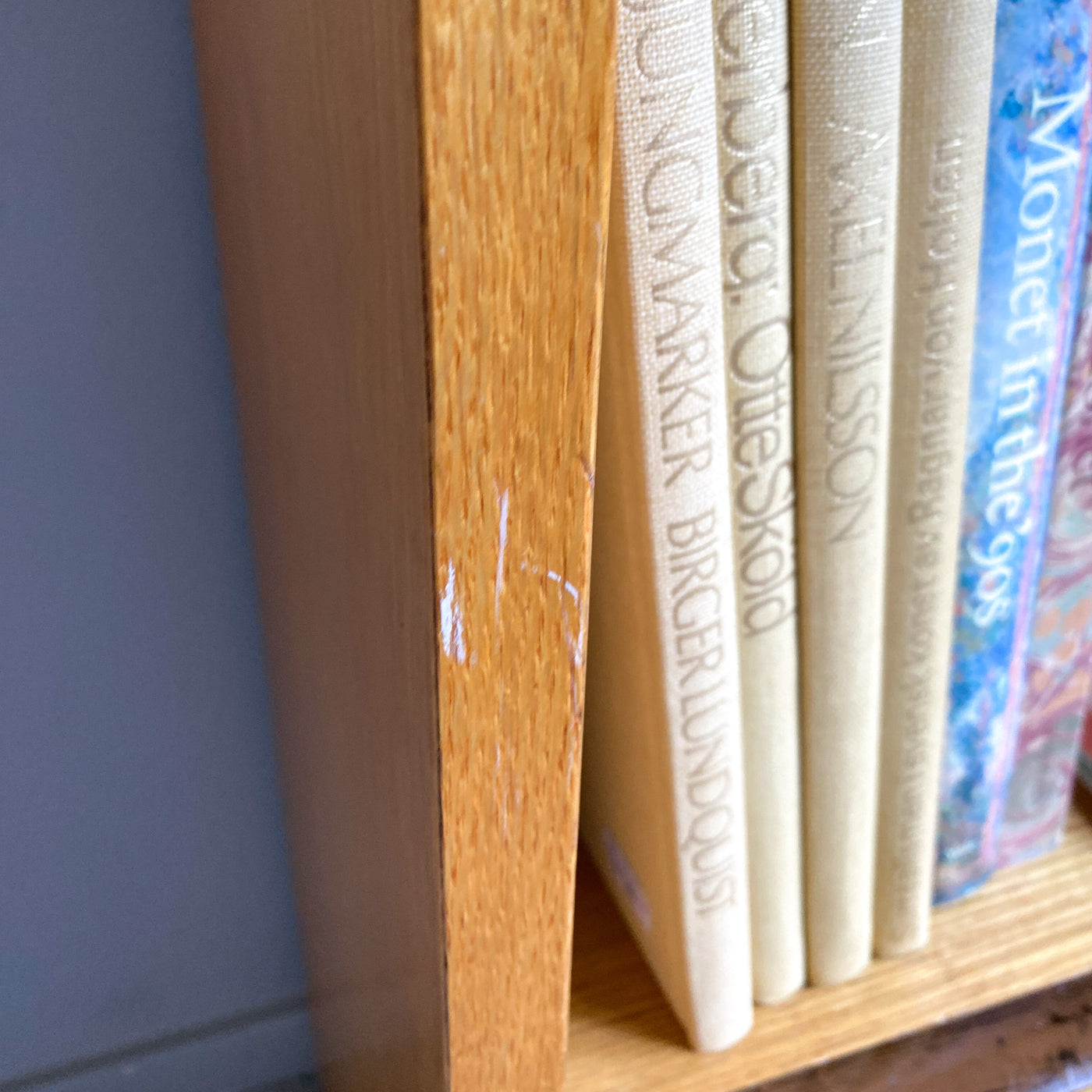 Låg bokhylla i ek, 60-tal