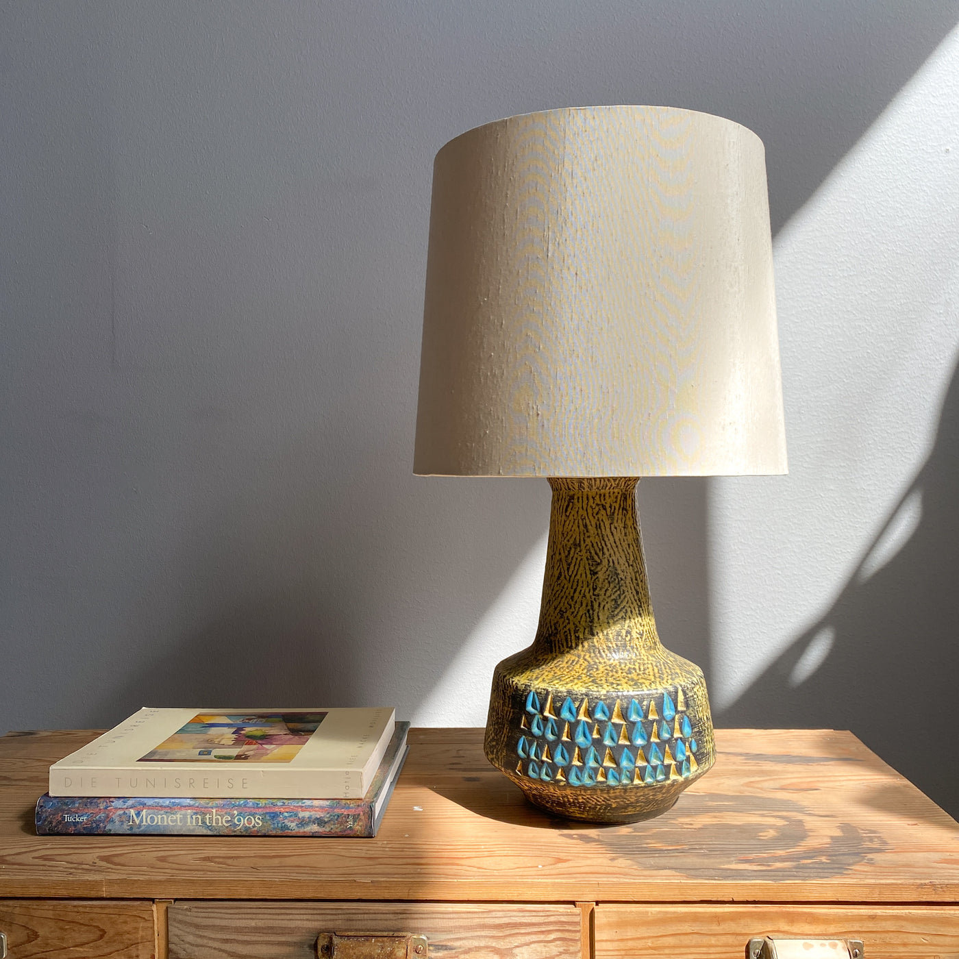 Bordslampa med keramikfot